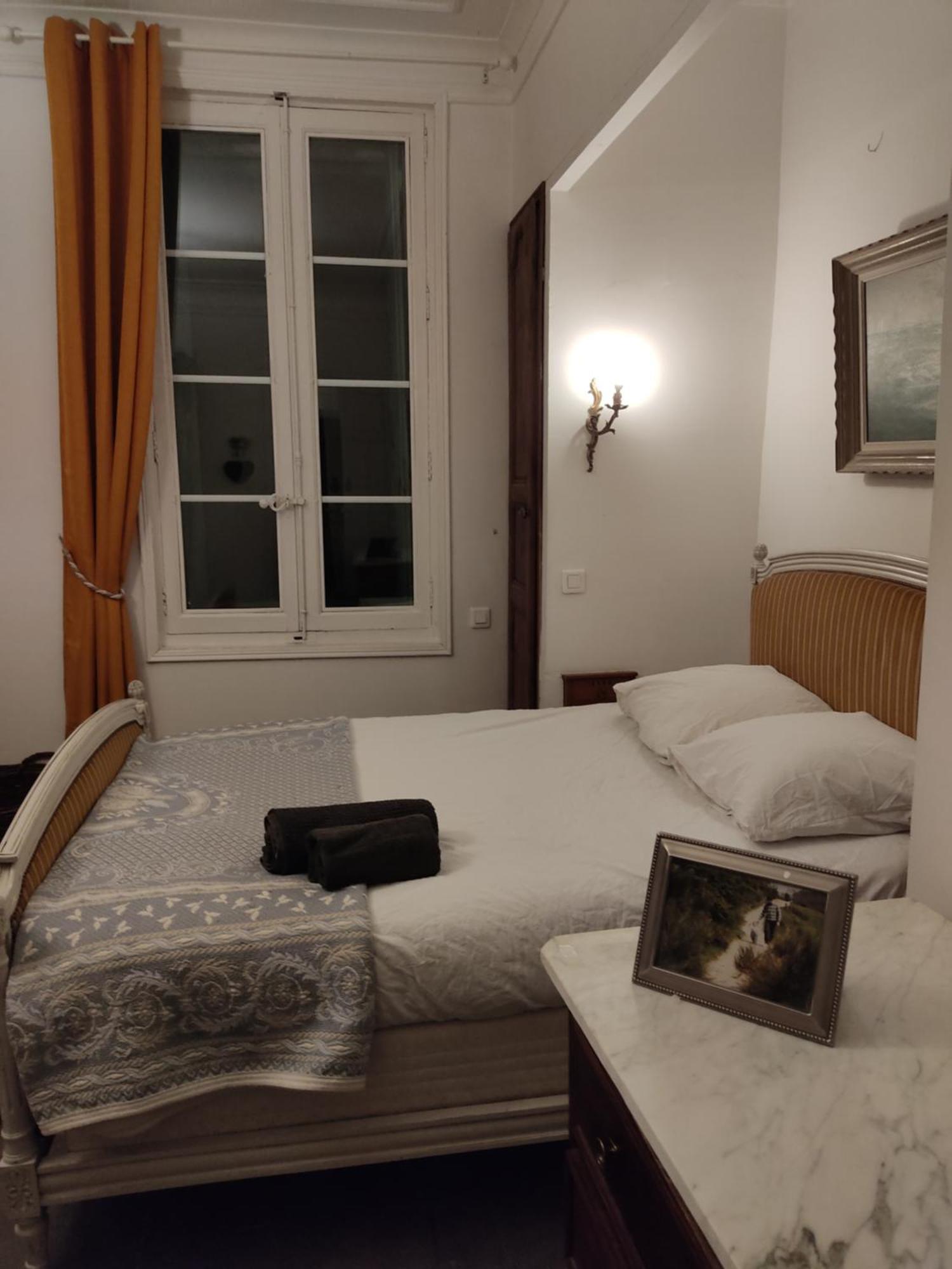 Experience Unique Dans Un Lieu Magique Hotel Vergeze Ngoại thất bức ảnh